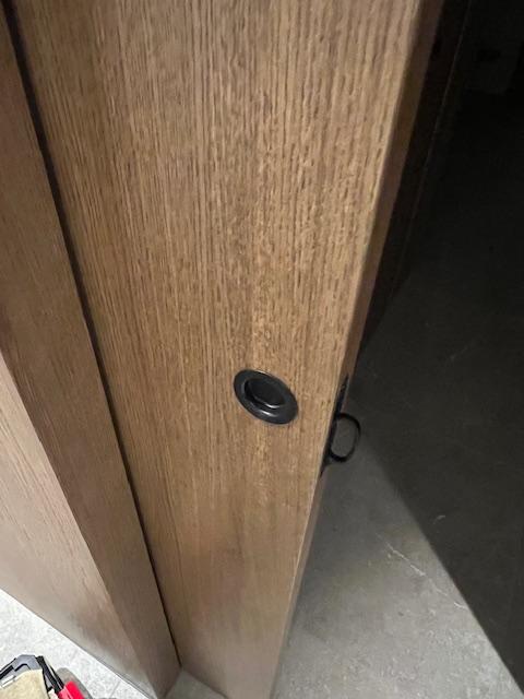 Skjutdörr, Handtag